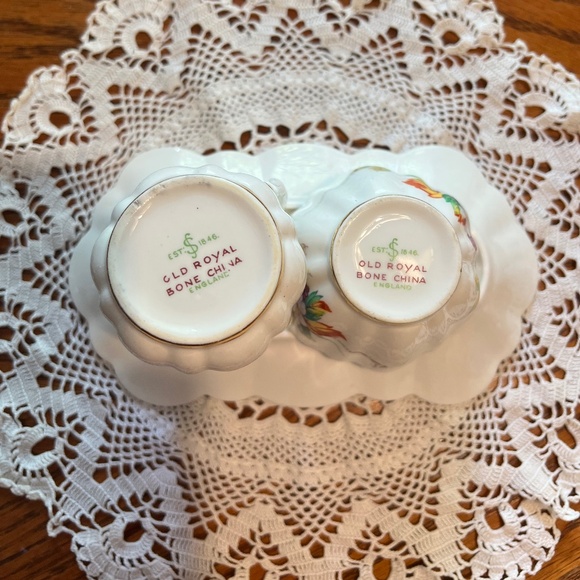 Vintage Old Royal English bone china set - Picture 9 of 10